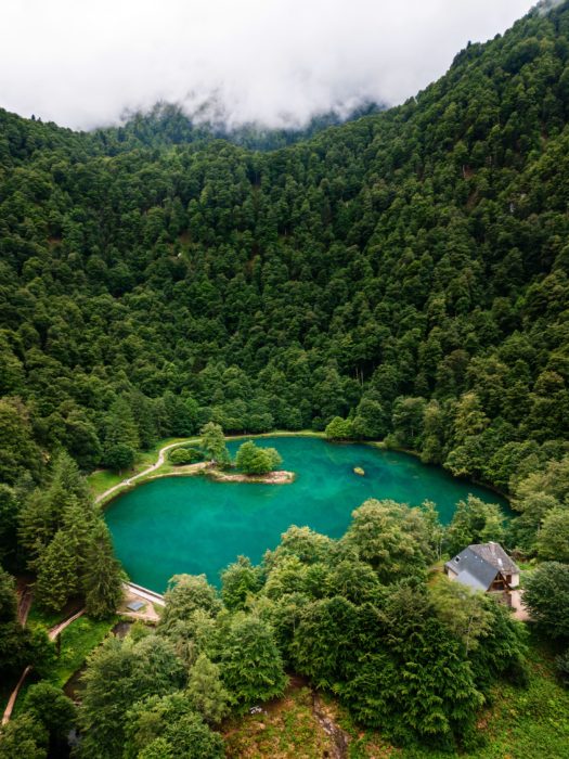 lac de bethmale ariege pyrénnées